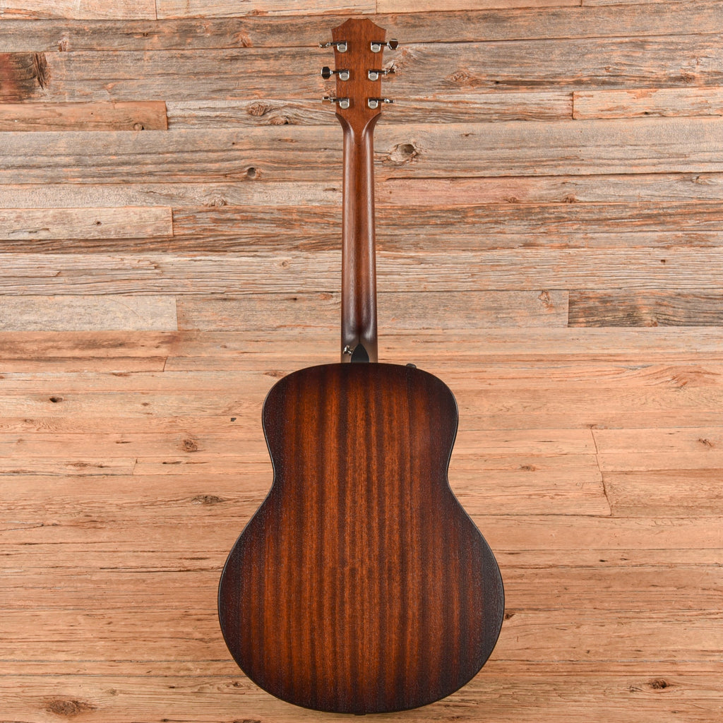 Taylor AD21e Grand Theater Mahogany/Sapele Shaded Edgeburst 2023 - View 5 | MusicMarket