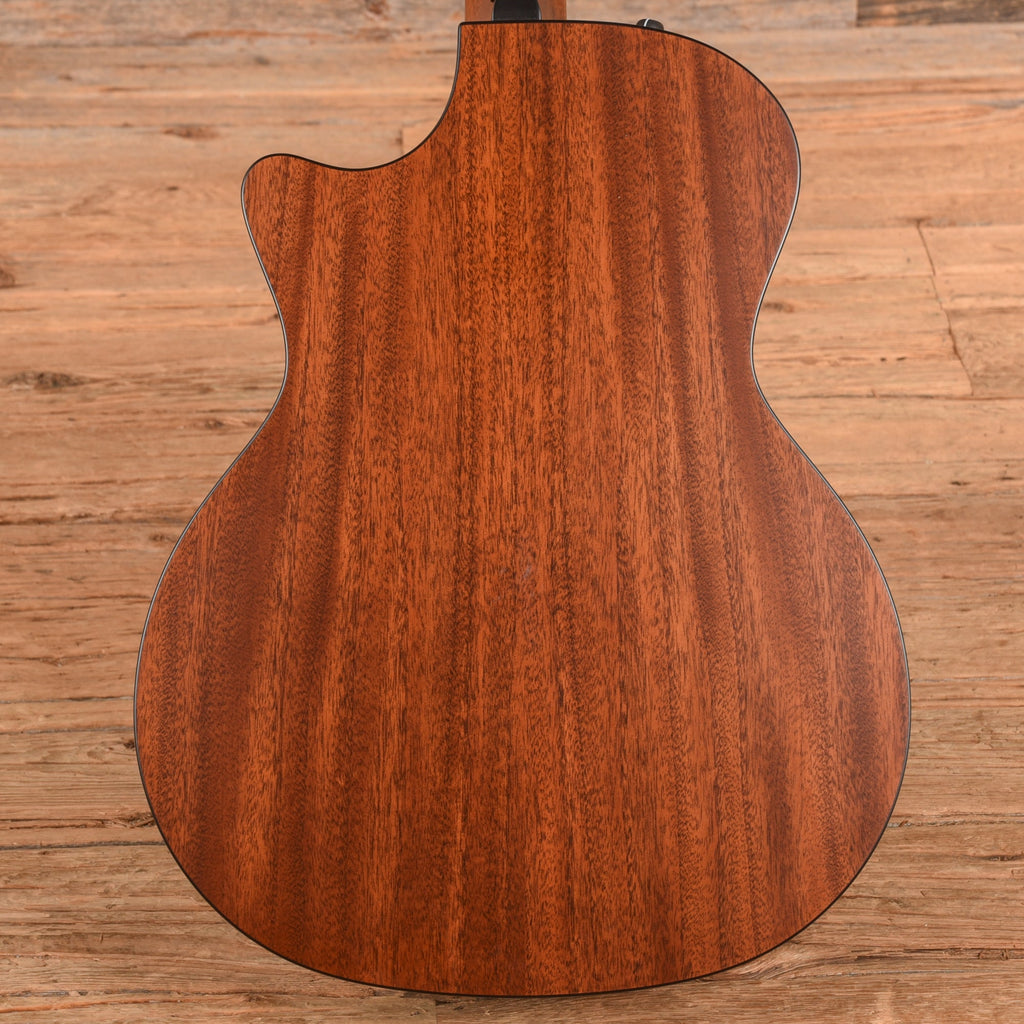 Taylor 324ce Shaded Edge Burst 2024 - View 3 | MusicMarket