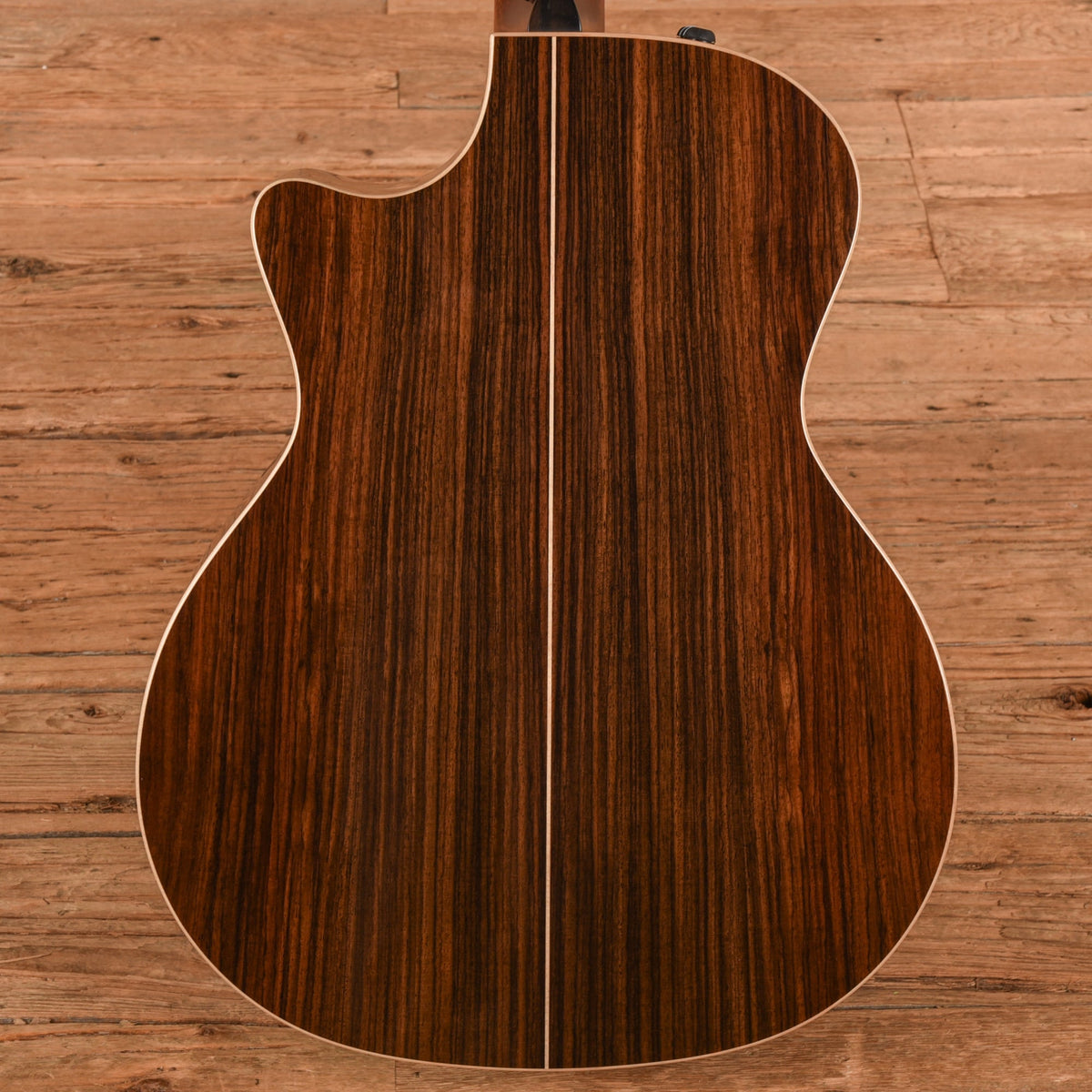 Taylor 814ce Natural 2022 - View 3 | MusicMarket