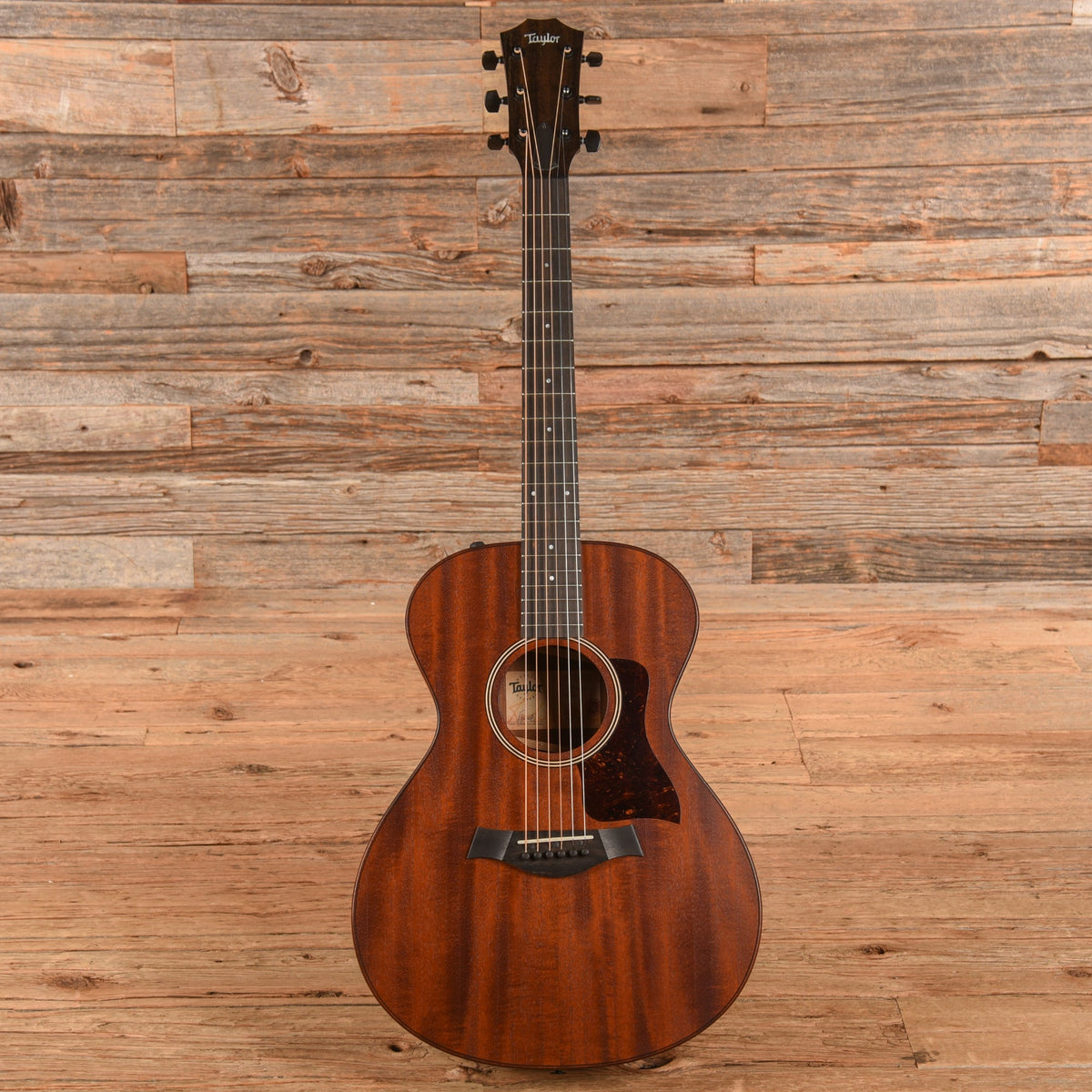 Taylor American Dream AD22E Sunburst 2021 - View 4 | MusicMarket