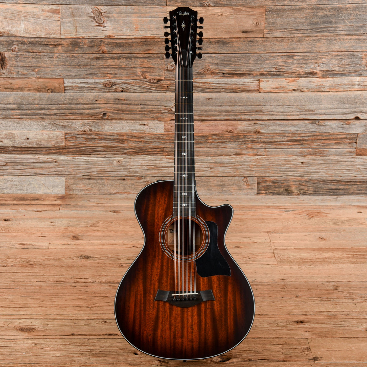 Taylor G352ce Sunburst 2023 - View 4 | MusicMarket
