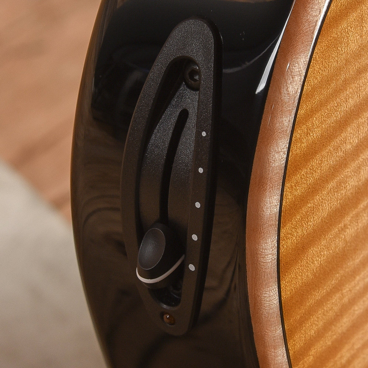 Taylor CT5z "The Catch" #27 Sunburst - View 10 | MusicMarket