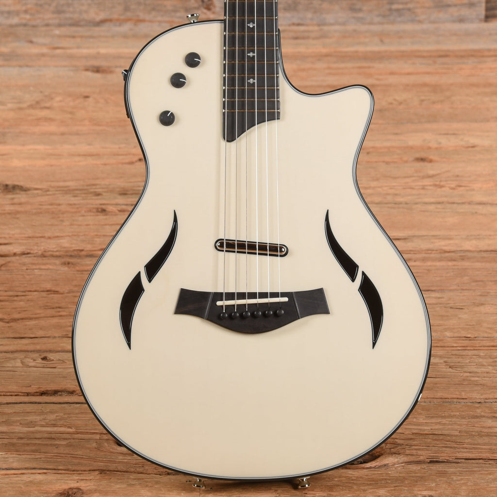 Taylor T5z Standard White 2022 - MusicMarket