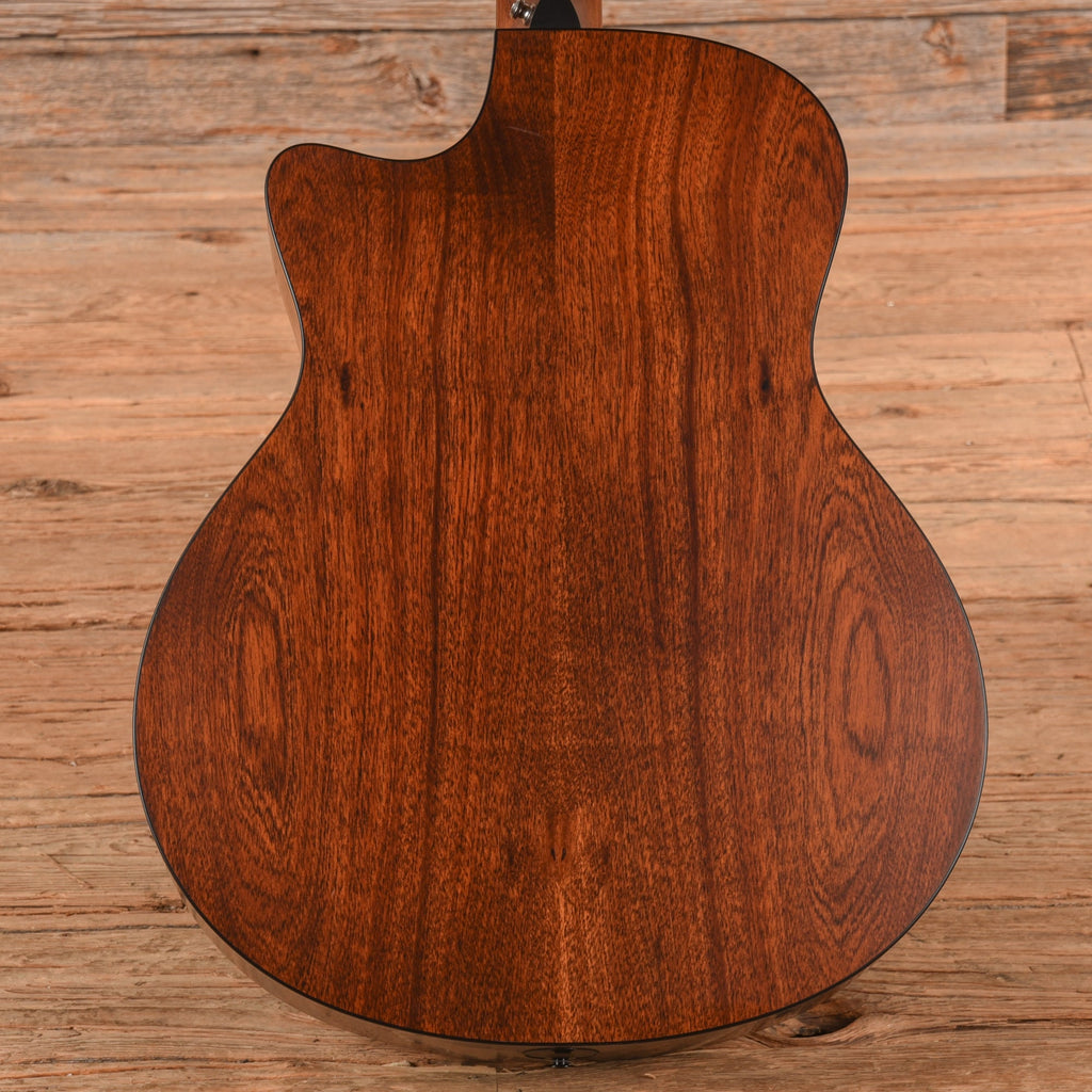 Taylor 326CE Baritone-6 LTD Sunburst 2021 - Zac Brown - View 3 | MusicMarket