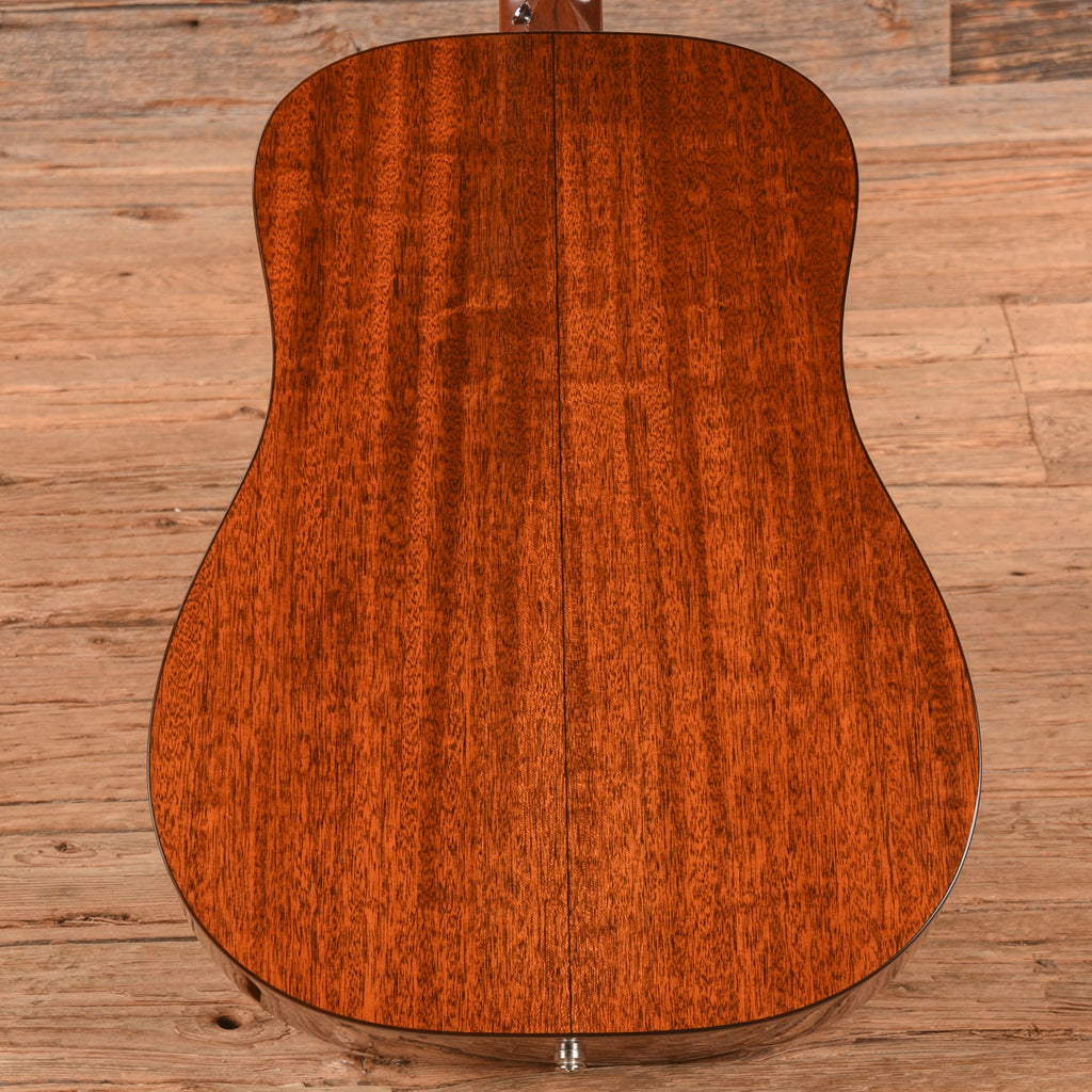 Taylor 510 L-9 Natural 2004 - View 3 | MusicMarket