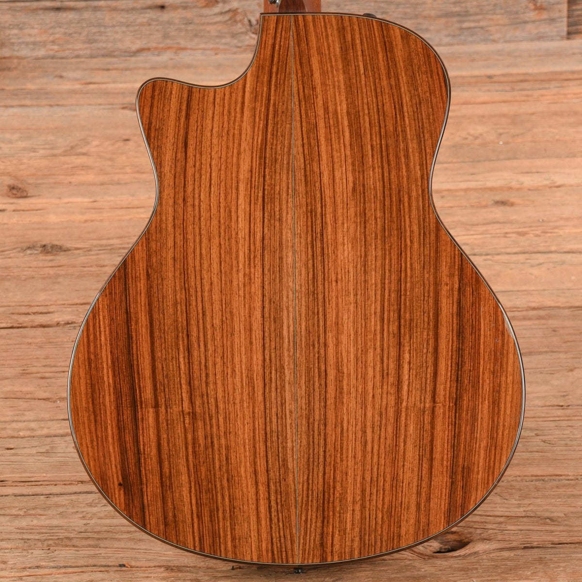 Taylor GT8 Natural 2019 - Zac Brown - View 3 | MusicMarket