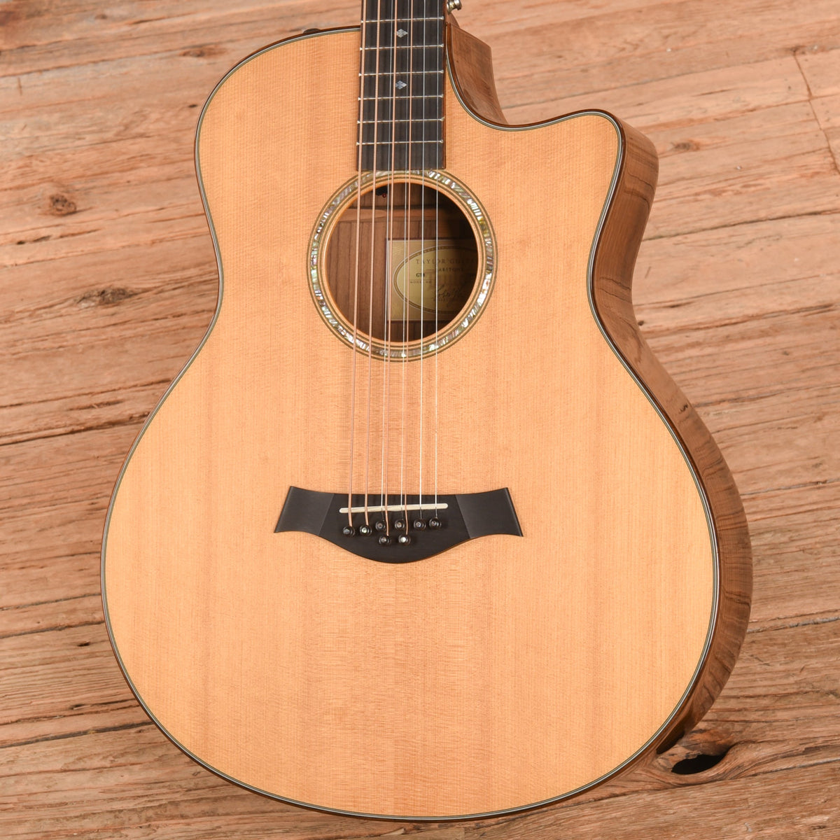 Taylor GT8 Natural 2019 - Zac Brown - View 2 | MusicMarket