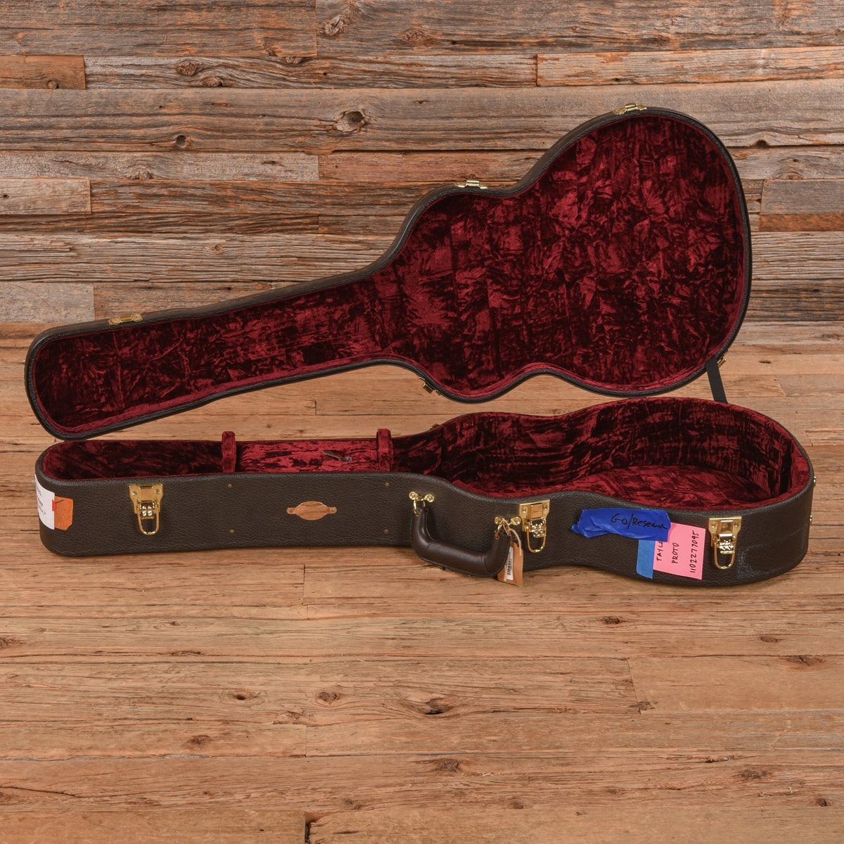 Taylor Proto Sunburst 2019 - Zac Brown - View 9 | MusicMarket