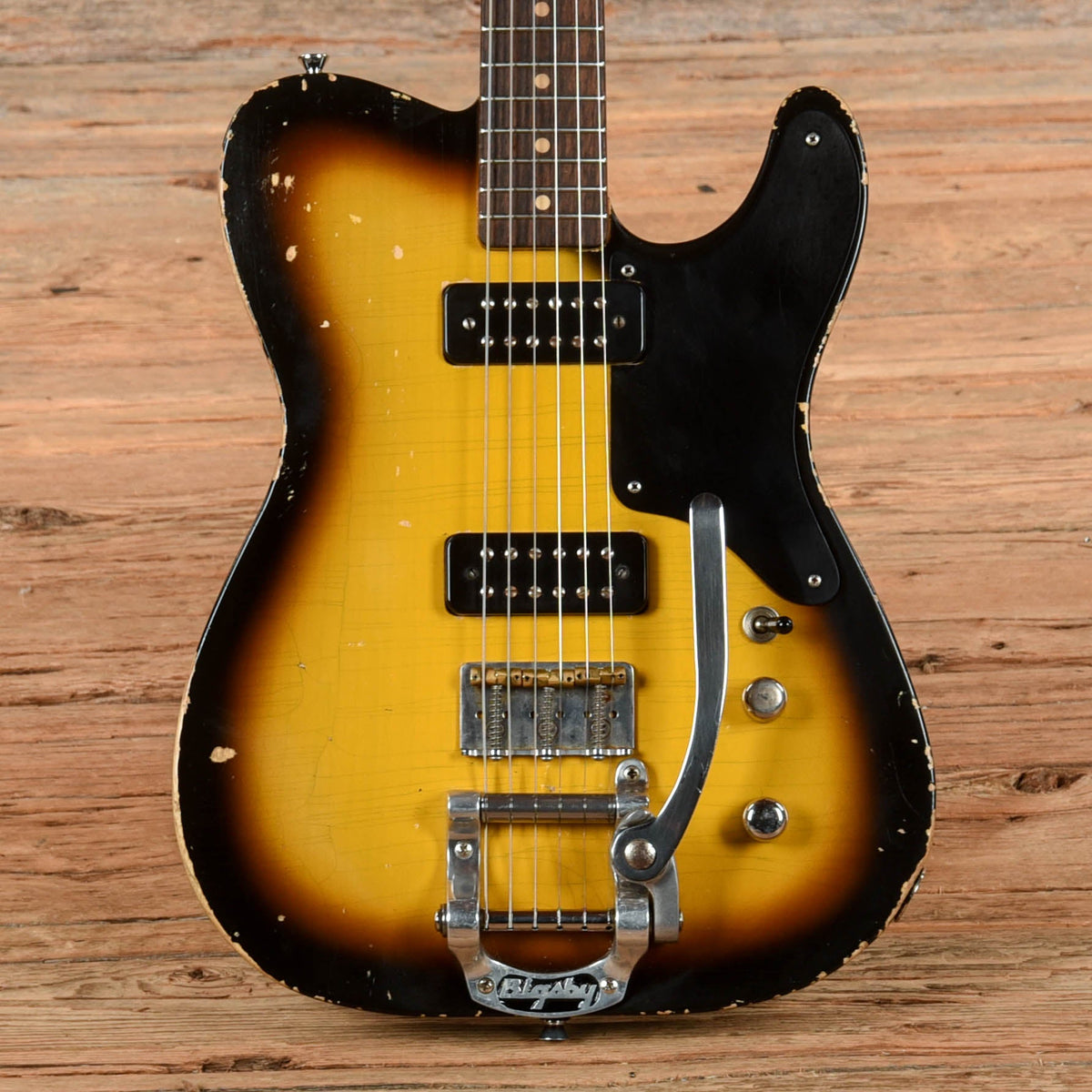 TMG Scarlett Nigel Hendroff Signature Sunburst 2013 - MusicMarket