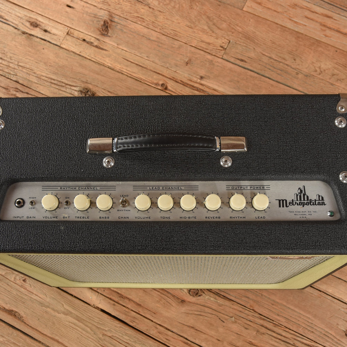 Tone King Metropolitan 40-Watt 1x12" Guitar Combo - View 3 | MusicMarket