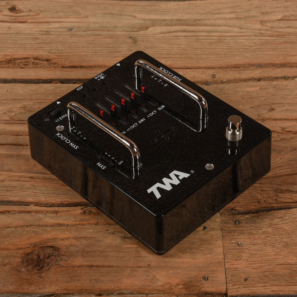 TWA GD-02 Great Divide Multi-Voice Octaver - MusicMarket