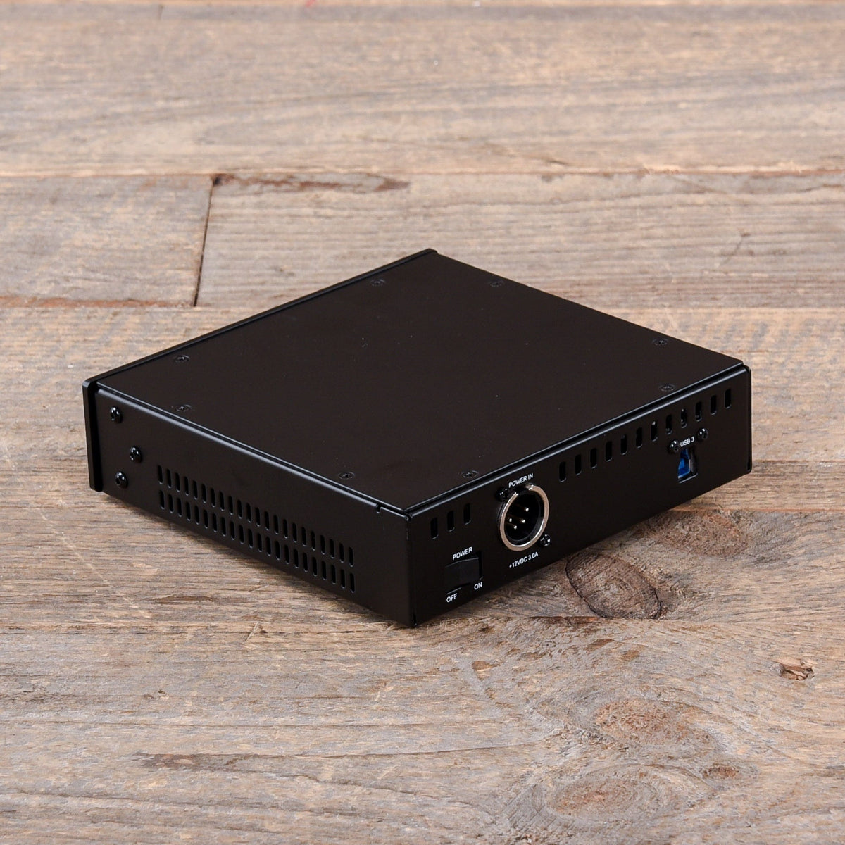 Universal Audio UAD-2 Satellite USB QUAD Core - View 2 | MusicMarket