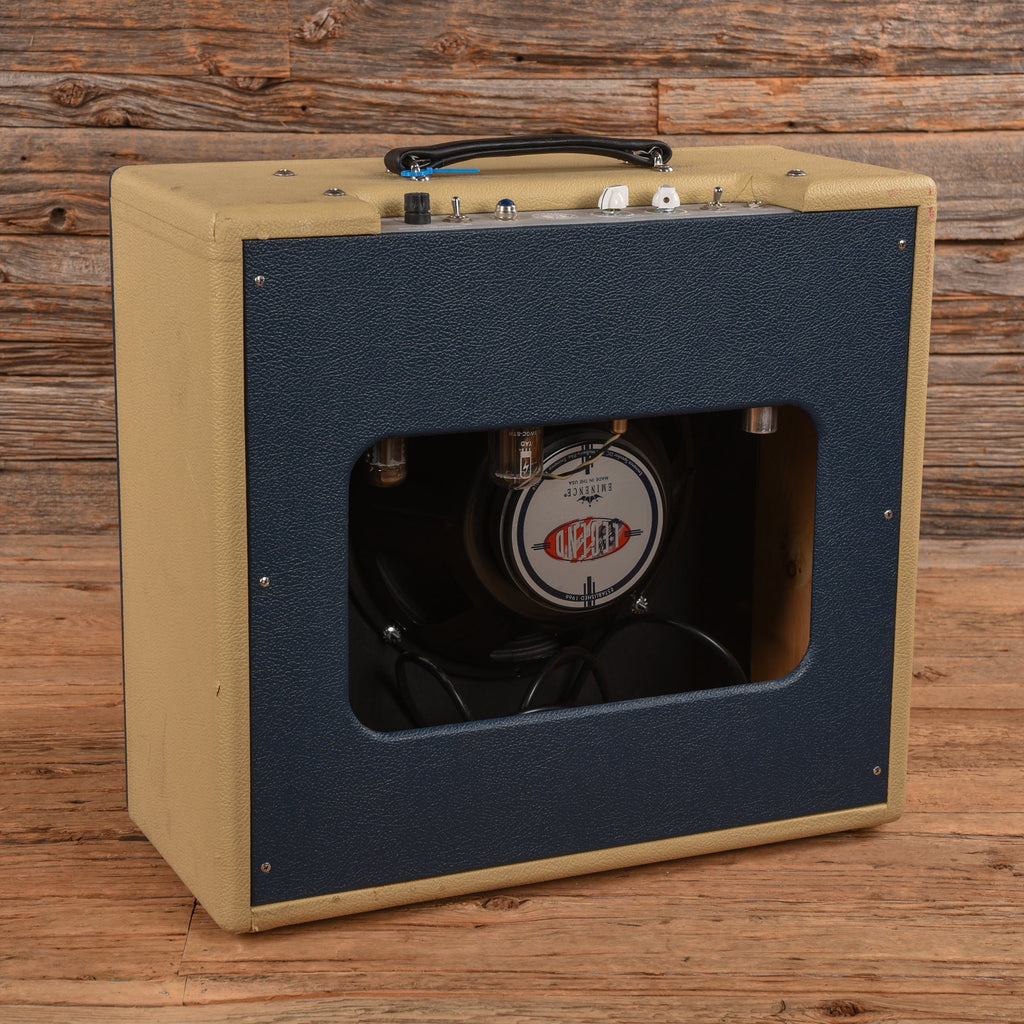 Victoria 2 Stroke 4-10 Watt 1x12" Combo - View 2 | MusicMarket