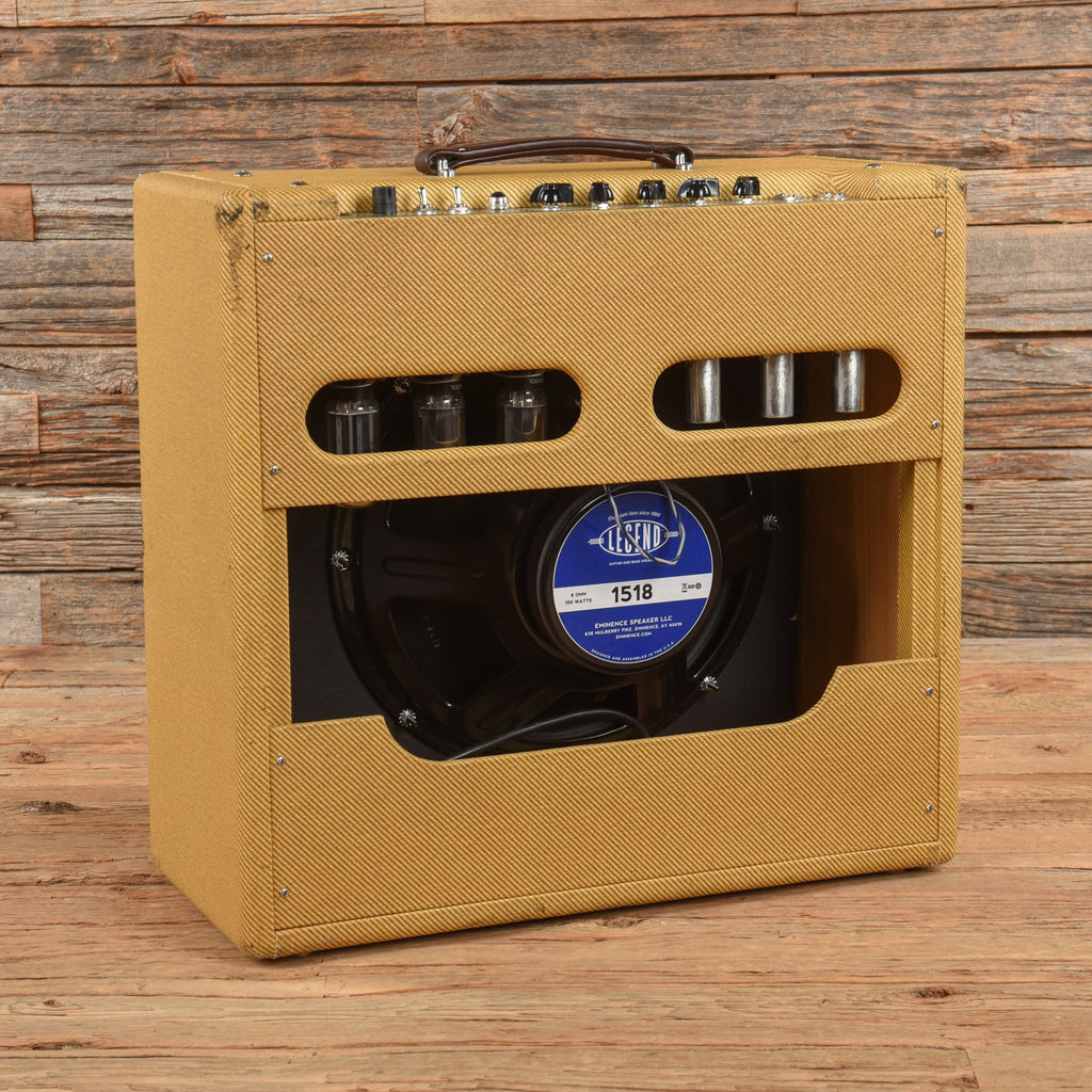 Victoria 35115 35w 1x15 Combo - View 2 | MusicMarket