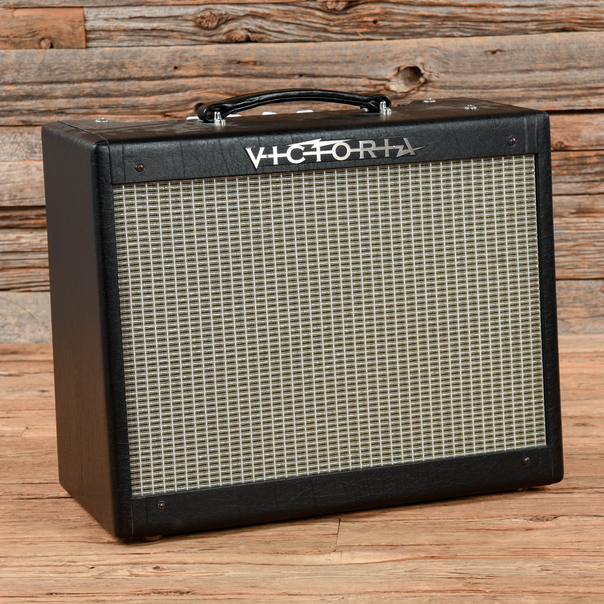 Victoria Club Deluxe - MusicMarket