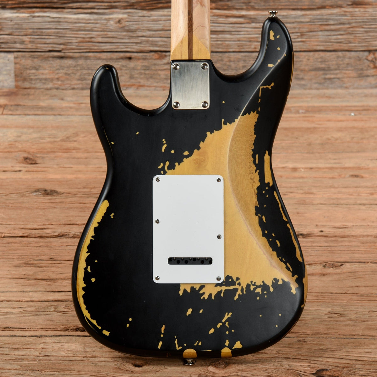 Vintage V6 Icon Series (Clapton Blackie) Black - View 3 | MusicMarket