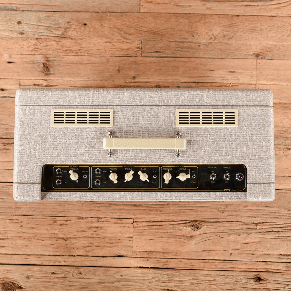 Vox AC15HW1 Hand-Wired 2-Channel 15-Watt 1x12" Guitar Combo - View 3 | MusicMarket