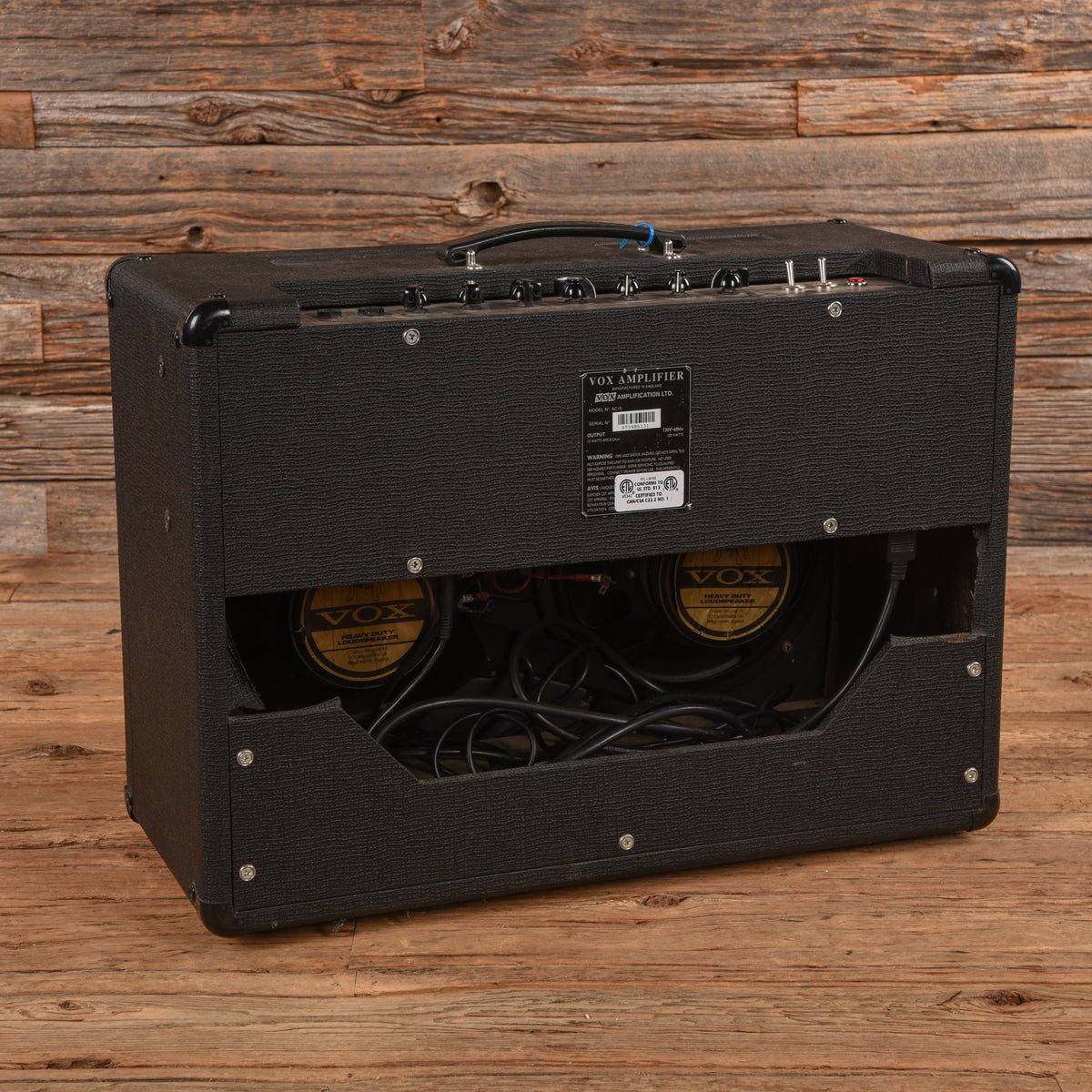 Vox AC15TB2 15-Watt 2x10" Guitar Combo - View 2 | MusicMarket