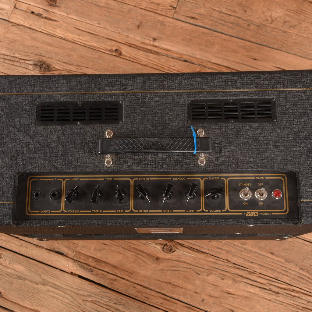Vox AC15TB2 15-Watt 2x10" Guitar Combo - View 4 | MusicMarket