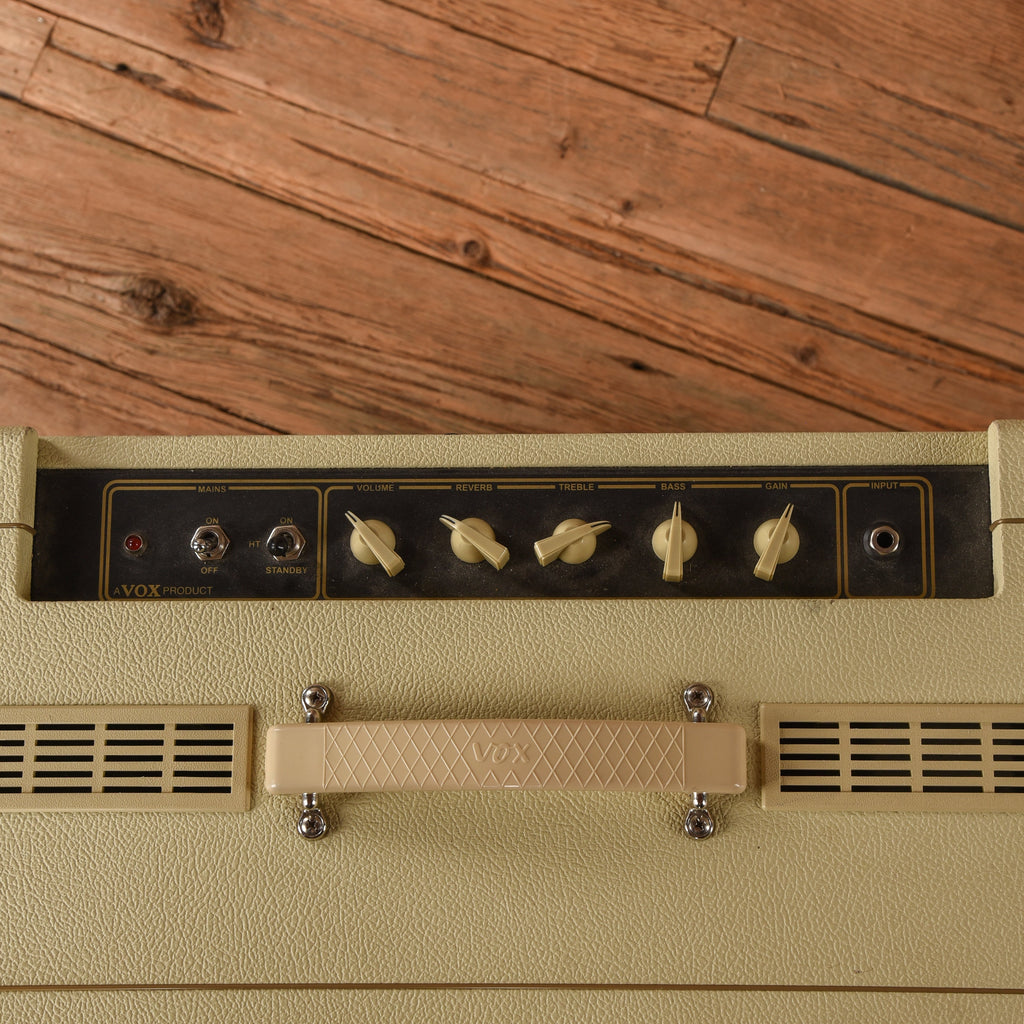 Vox AC30S1 OneTwelve 30-Watt 1x12" Guitar Combo - View 3 | MusicMarket
