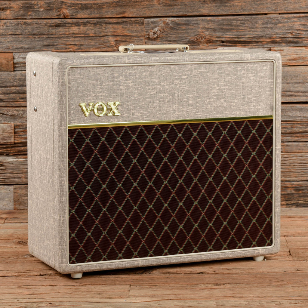 Vox AC15HW1X 2-Channel 15-Watt 1x12" Guitar Combo Amp - MusicMarket