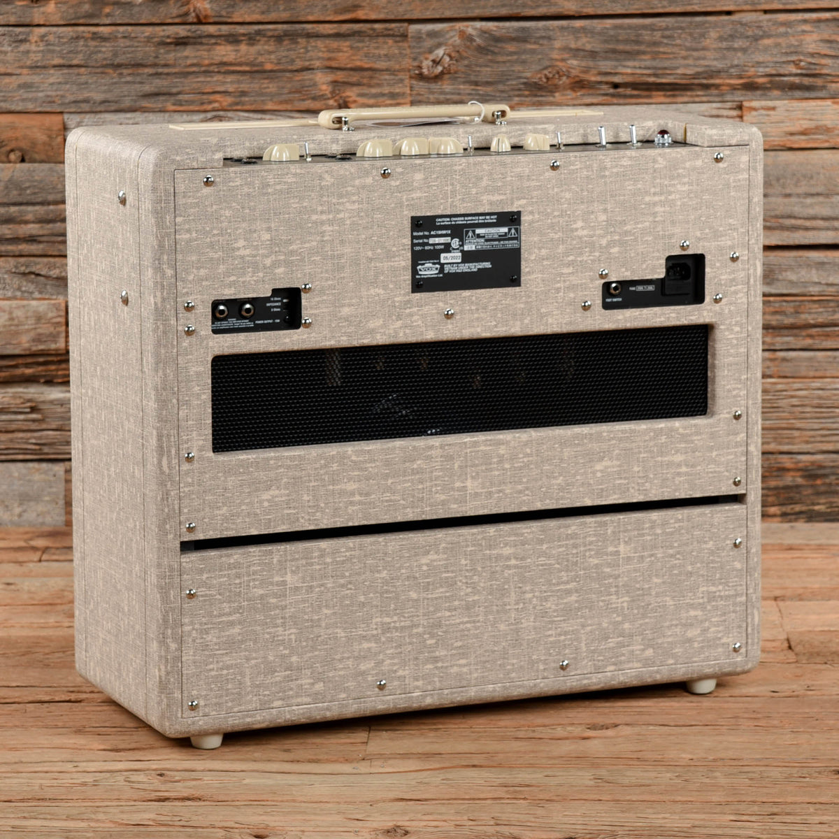 Vox AC15HW1X 2-Channel 15-Watt 1x12" Guitar Combo Amp - View 2 | MusicMarket