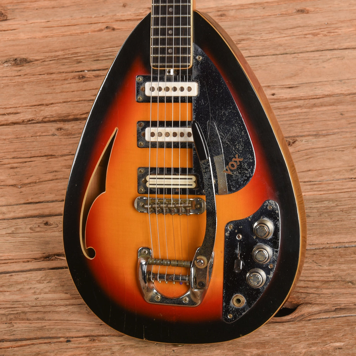 Vox Mark VI Acoustic Sunburst - Zac Brown - View 2 | MusicMarket