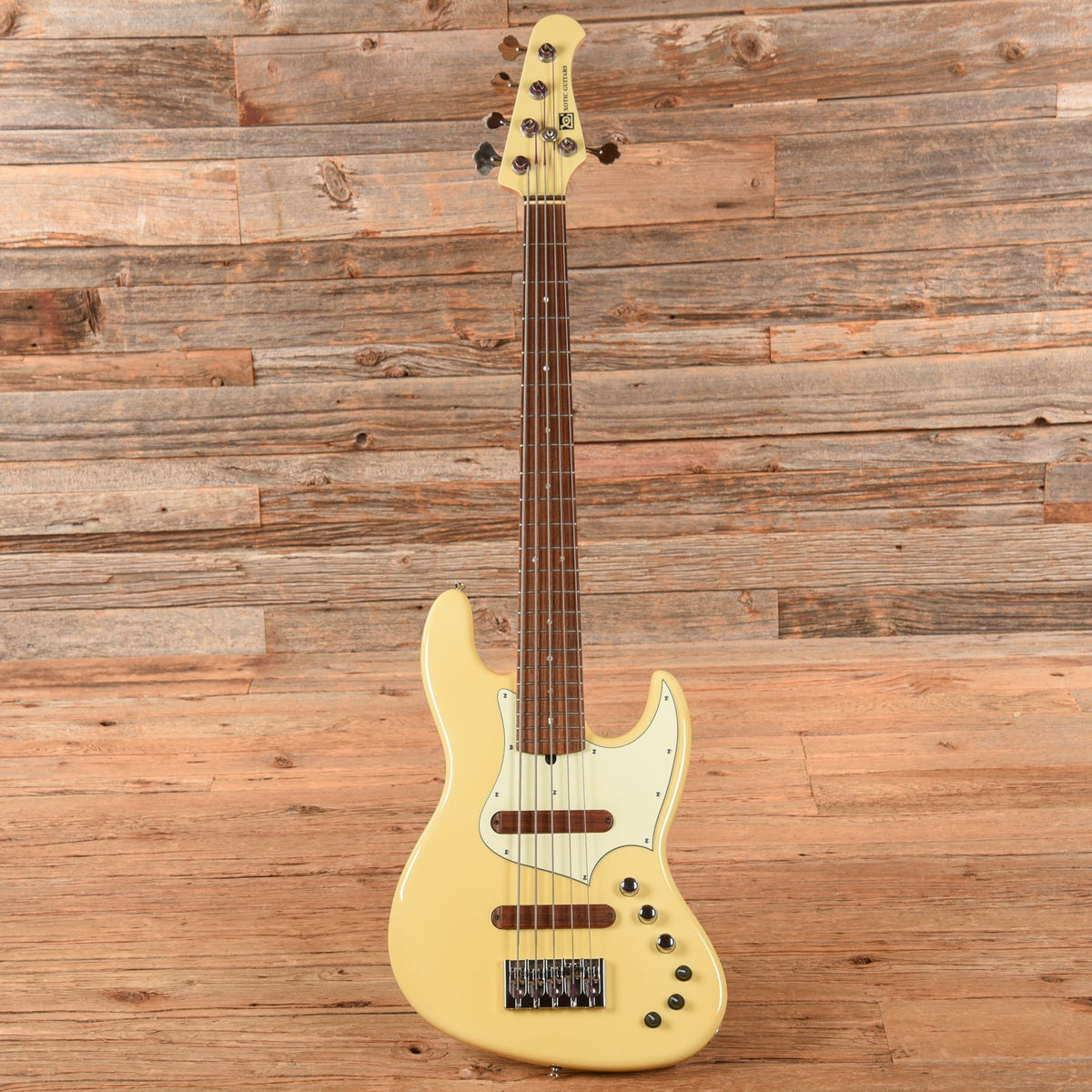 Xotic XJ Pro White - View 4 | MusicMarket