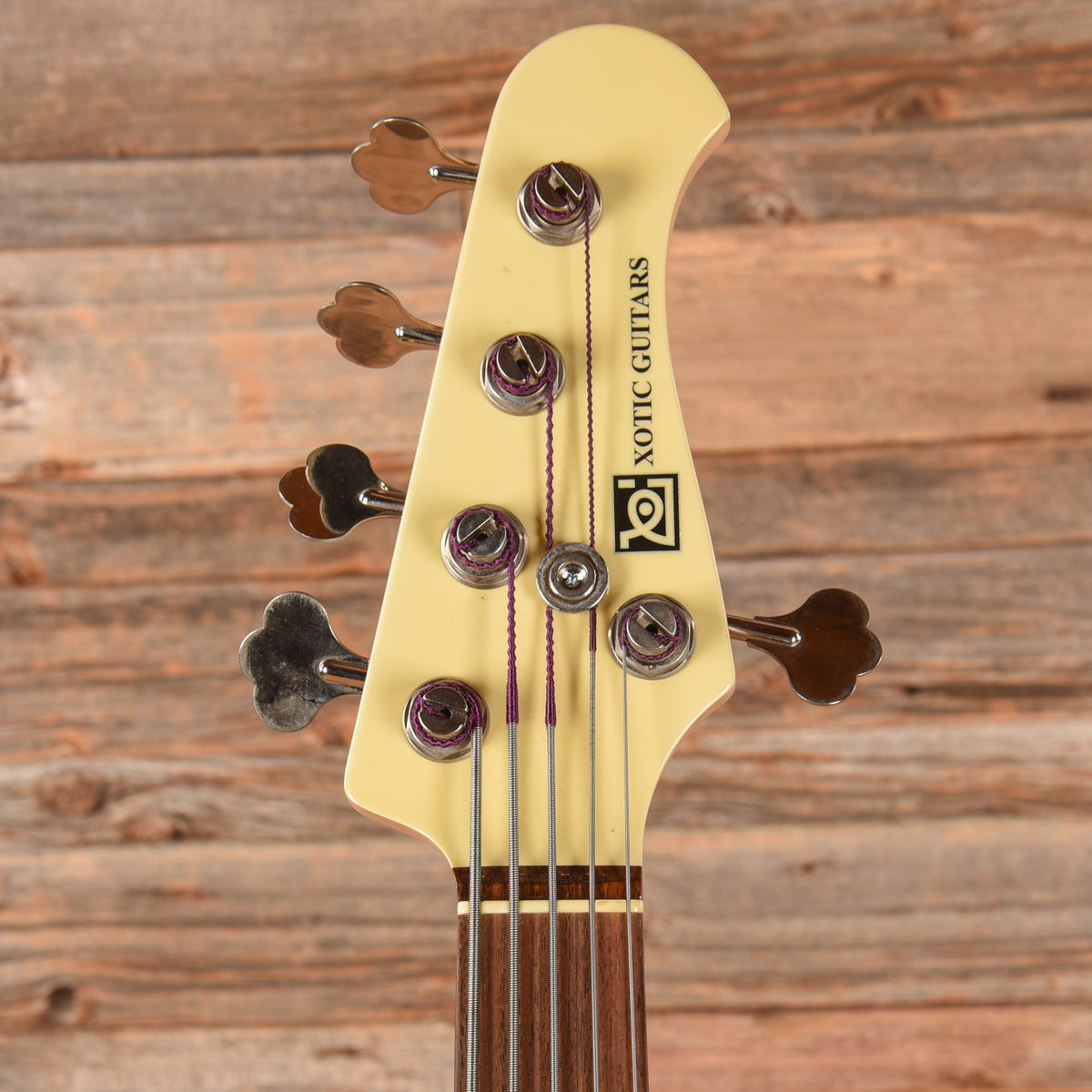 Xotic XJ Pro White - View 6 | MusicMarket