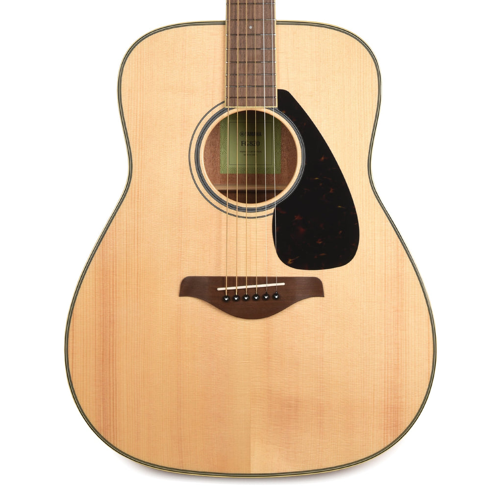 Yamaha FG820 Dreadnought Spruce/Mahogany Acoustic Guitar Natural - View 2 | MusicMarket