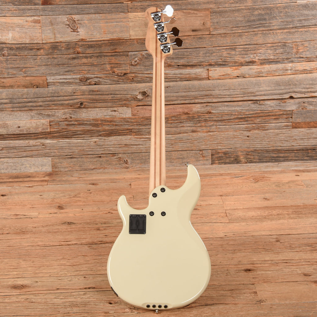 Yamaha BB1024X White - View 5 | MusicMarket
