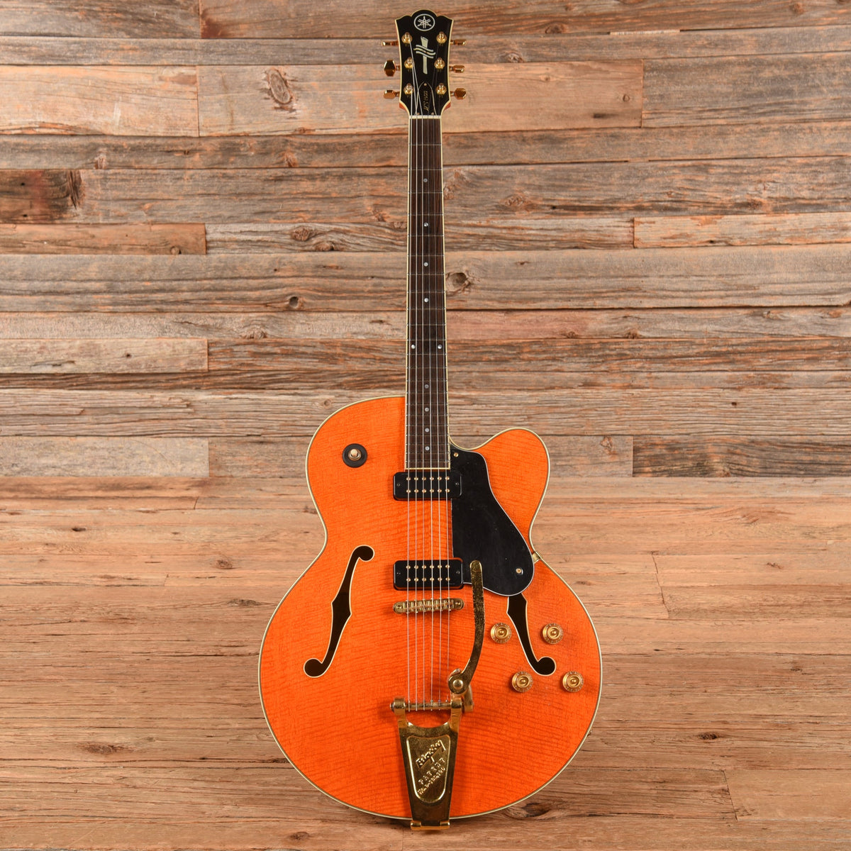 Yamaha AES-1500B Orange - View 4 | MusicMarket