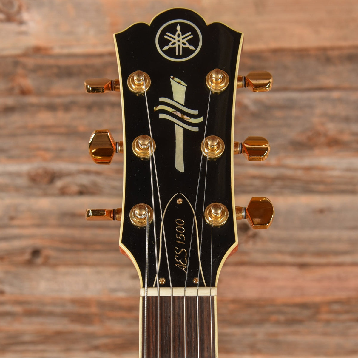 Yamaha AES-1500B Orange - View 6 | MusicMarket