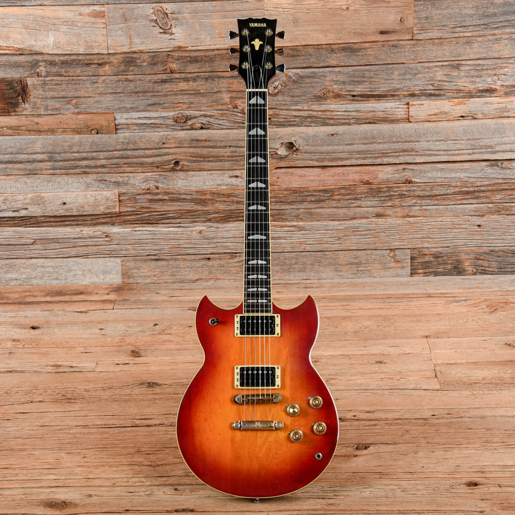 Yamaha SG800 Cherry Sunburst 1980 - View 4 | MusicMarket